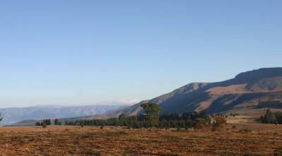 The drive to my next destination was through a very gently rolling landscape with the horizon in the far distance.
